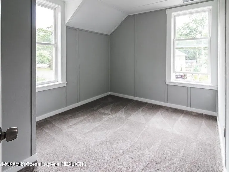 306 Henley Ave #B — Photo 13