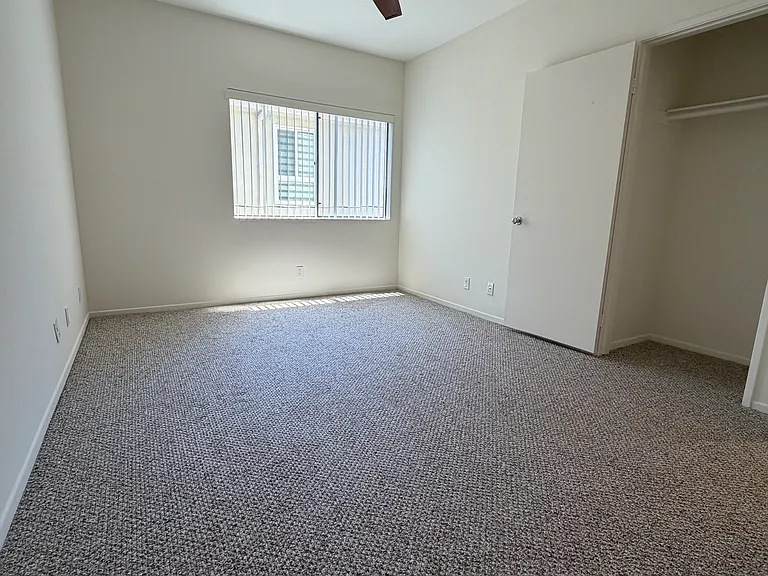 857 S Plymouth Blvd #303 — Photo 14