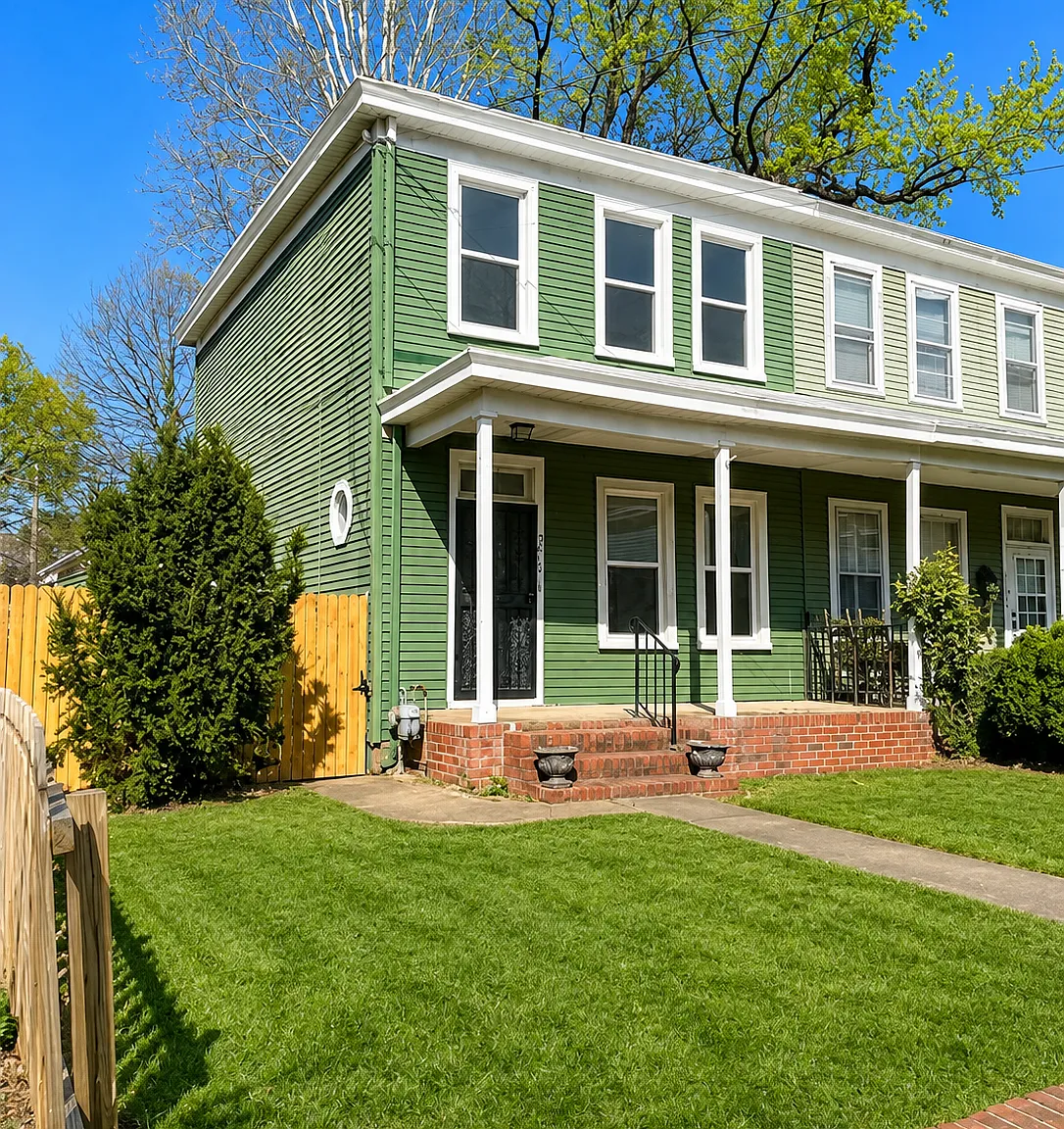 2 bed, 1.5 bath, 1136 sqft, $1,599 — Photo 1