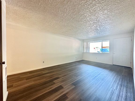 3rd image of 11915 NE 18th St APT R