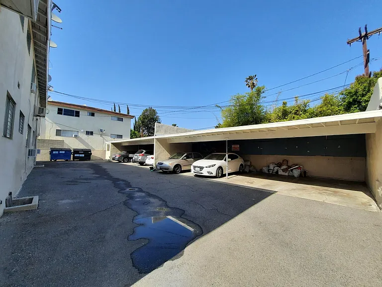 5332 Kester Ave — Photo 11