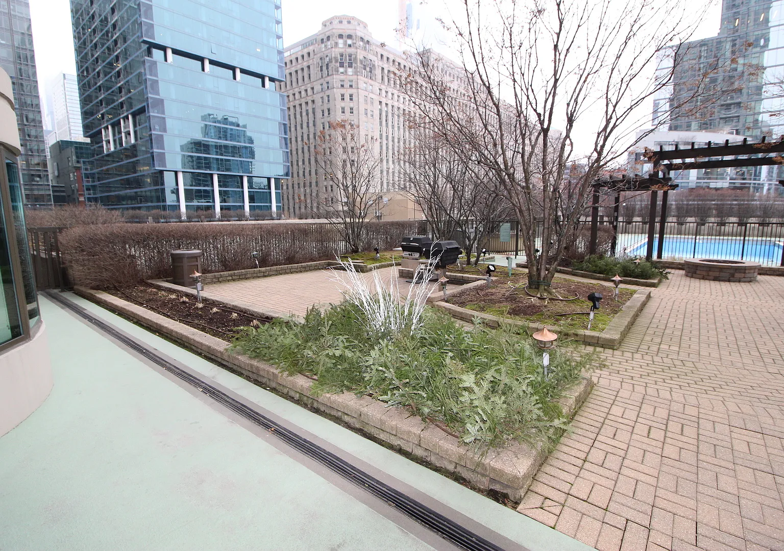 2 bed, 1.0 bath, 1034 sqft, $3,200 — Photo 4