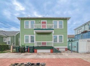 2225 Bernardo De Galvez Ave #1, Galveston, TX 77550