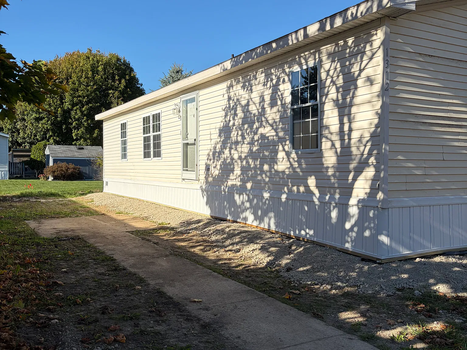 3 bed, 1152 sqft, $1,200 — Photo 3