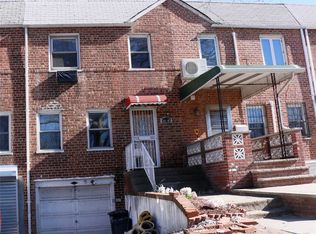 5645 205th St, Bayside, NY 11364