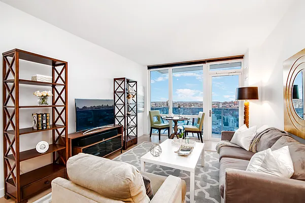 Rented by Compass | media 19