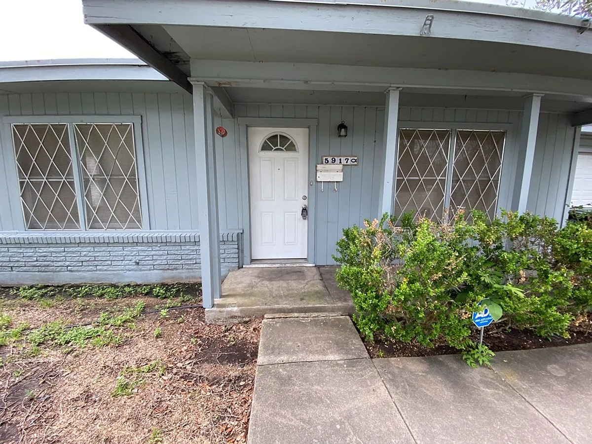 Building Photo - 5917 Kimbrough Dr