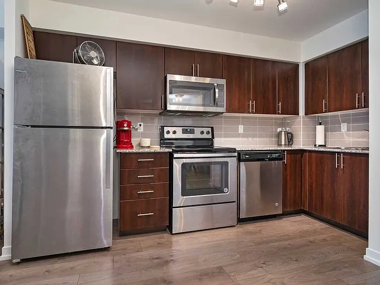 1420 Dupont St #615 — Photo 8