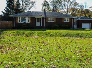 17 Thompson Pl, Parlin, NJ 08859