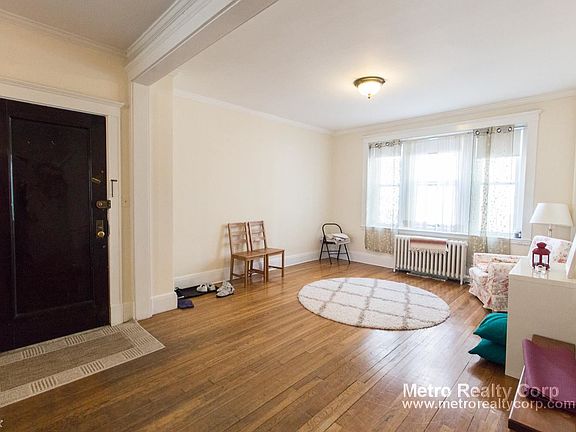 2nd image of 44 Longwood Ave APT 1
