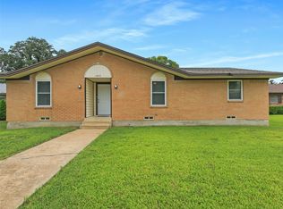 1605 Meadow Way, Garland, TX 75042