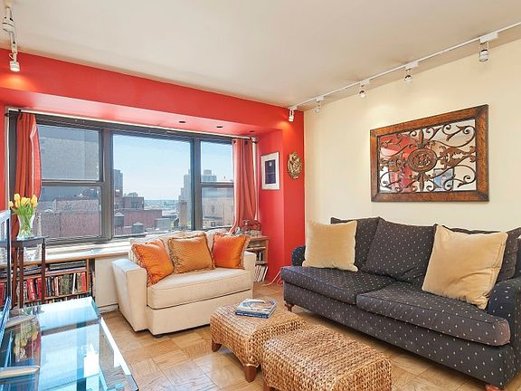 5th image of 160 E 38th St APT 15F
