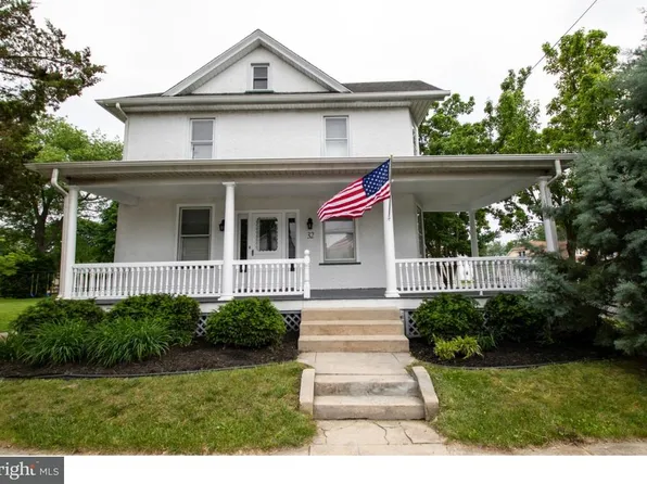 32 2nd St, Elmer, NJ 08318
