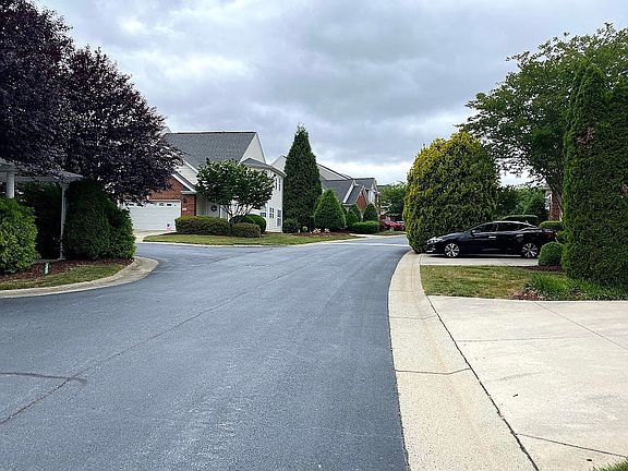 2nd image of 4449 Piedmont Trace Dr
