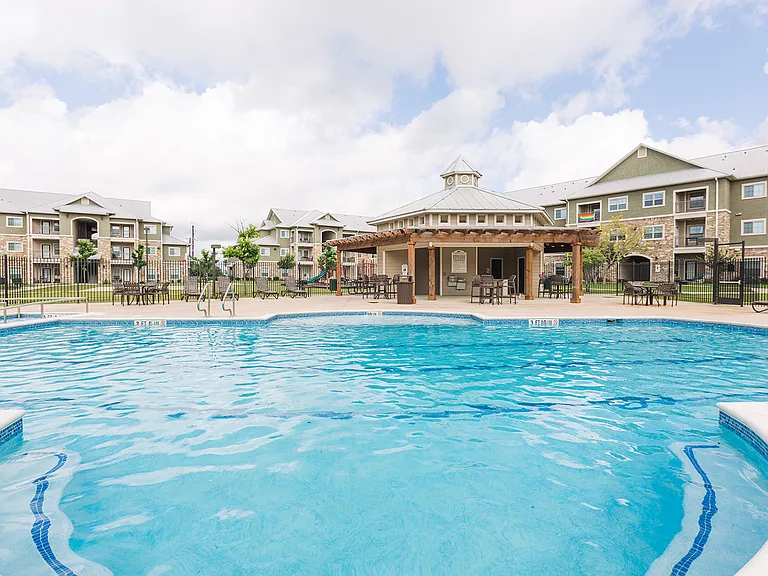 Freedom Hills Ranch Apartments — Photo 9