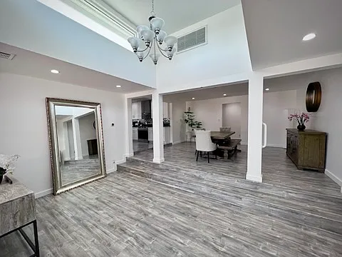 4 bed, 2038 sqft, $5,500 — Photo 4