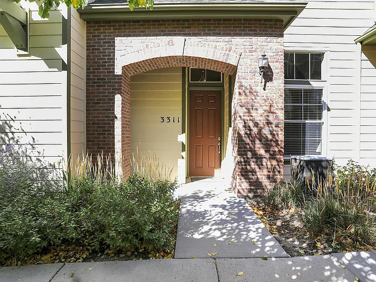 3311 Gladstone Creek Point — Photo 1