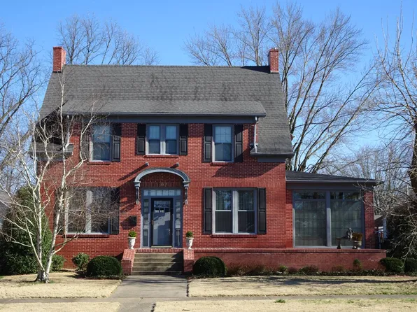 507 W Main St, Carmi, IL 62821