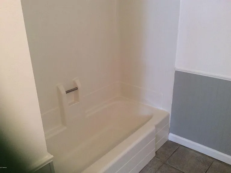 2694 E Oakleaf Dr — Photo 3