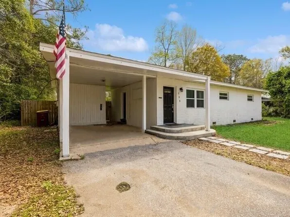 155 Woodlawn Dr, Crestview, FL 32536