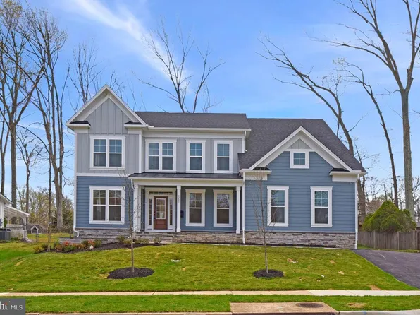 8205 Dabney Ave, Springfield, VA 22152