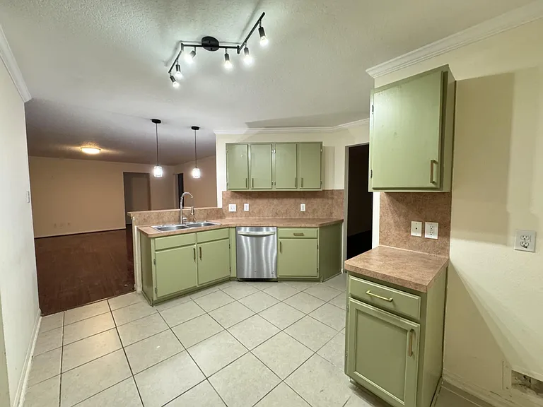 19538 Narcissus Brook Ln — Photo 7