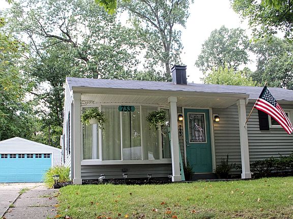 2nd image of 733 Woodcliff Dr