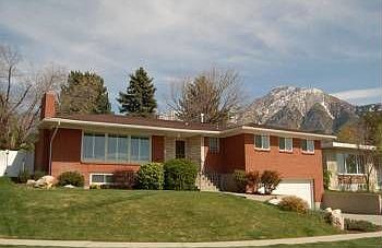 1st image of 3929 Nora Cir