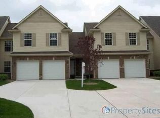 203 Fenton Commons Ln, Fenton, MI 48430