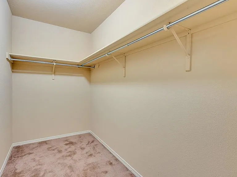3925 Hueco Valley Dr — Photo 14