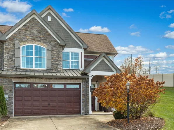 100 Meadow Ct, Irwin, PA 15642