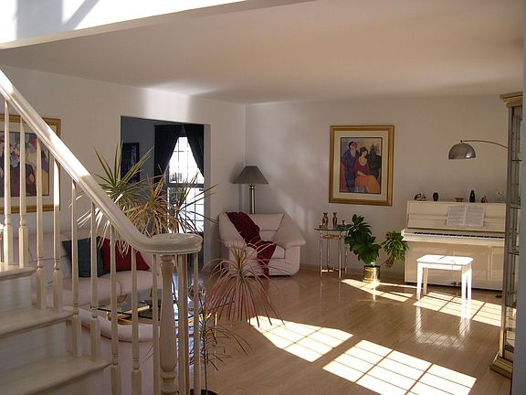 5th image of 1260 Lorraine Pl
