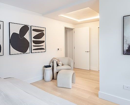5th image of 100 W 93rd St APT 9F