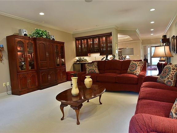 5th image of 5329 Sabrina Ln