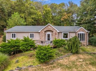 2047 Cambria Mill Rd, Granville, OH 43023