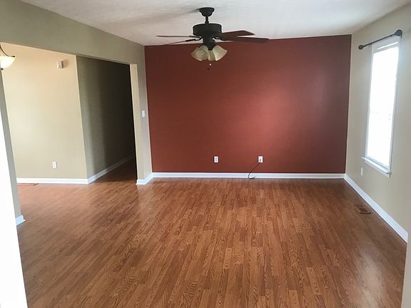 4th image of 954 Wintercress Ln