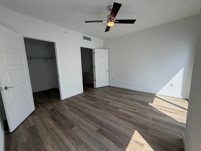 425 NW 6th St #B1 — Photo 11