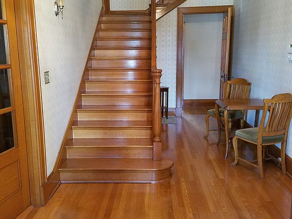 Oak staircase 
