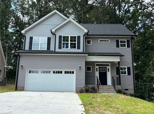 990 Kelwyn Ln, Lewisville, NC 27023