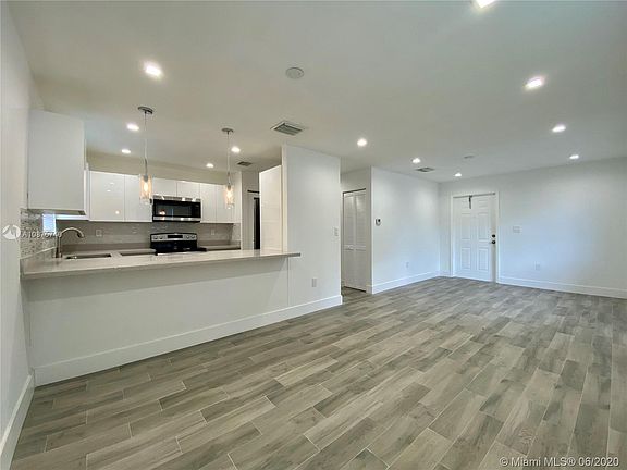 3rd image of 1332 NW 117th St #1332