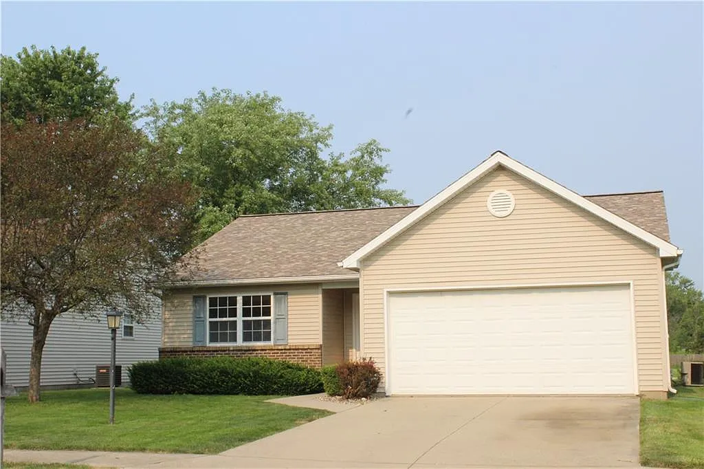 15 Woodfield Ln photo 1
