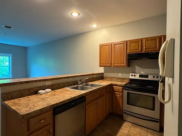 3400 E River Rd Unit 2, Rochester, NY 14623
