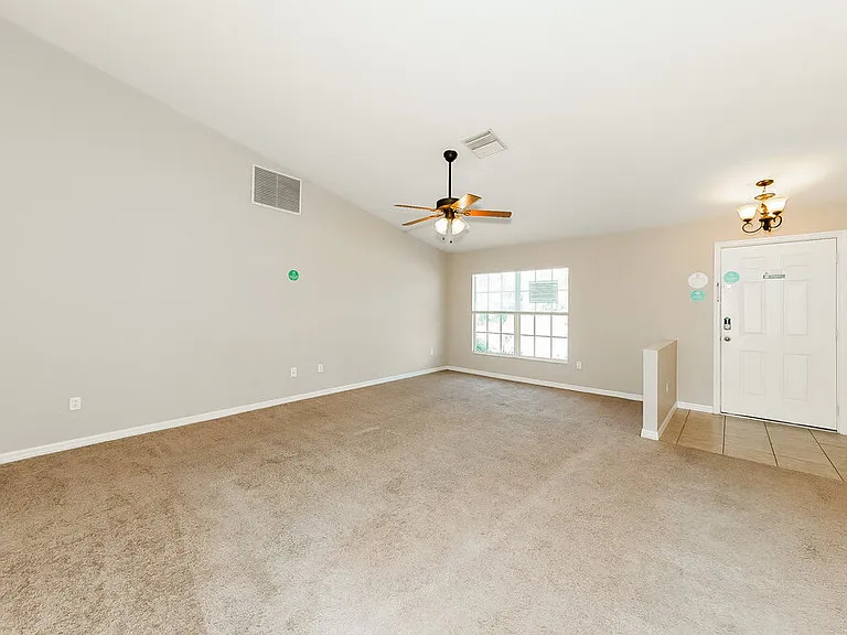 2795 Yacolt Ave — Photo 3