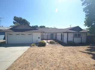 438 E Grove St, Pomona, CA 91767