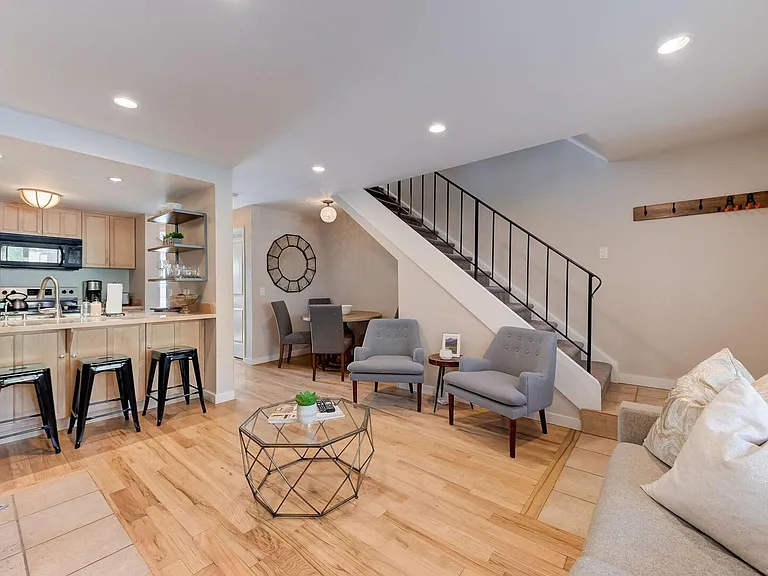 1478 Park Ave — Photo 7