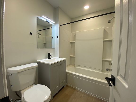 5th image of 1070 W Bridge St #D-37