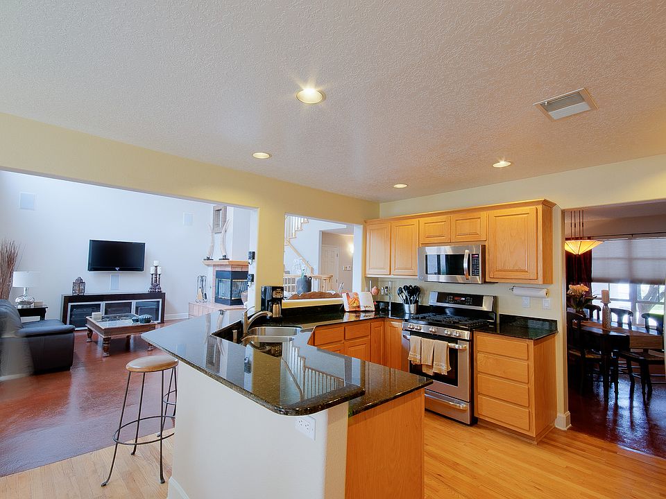 1st image of 6204 Peachtree Pl NE