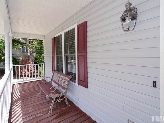 5th image of 1015 Goldendale Dr