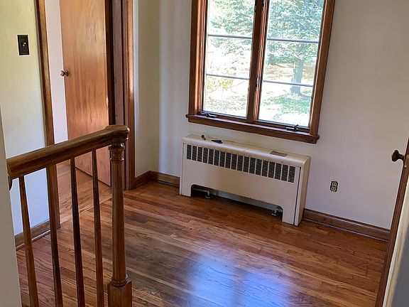 4th image of 1340 Broadway Ave SE #1