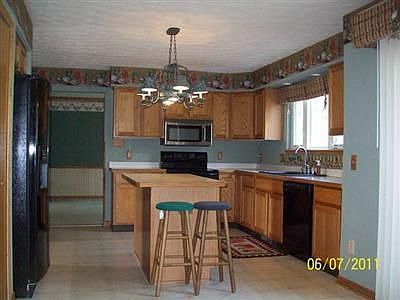 5th image of 4104 Chapman Dr